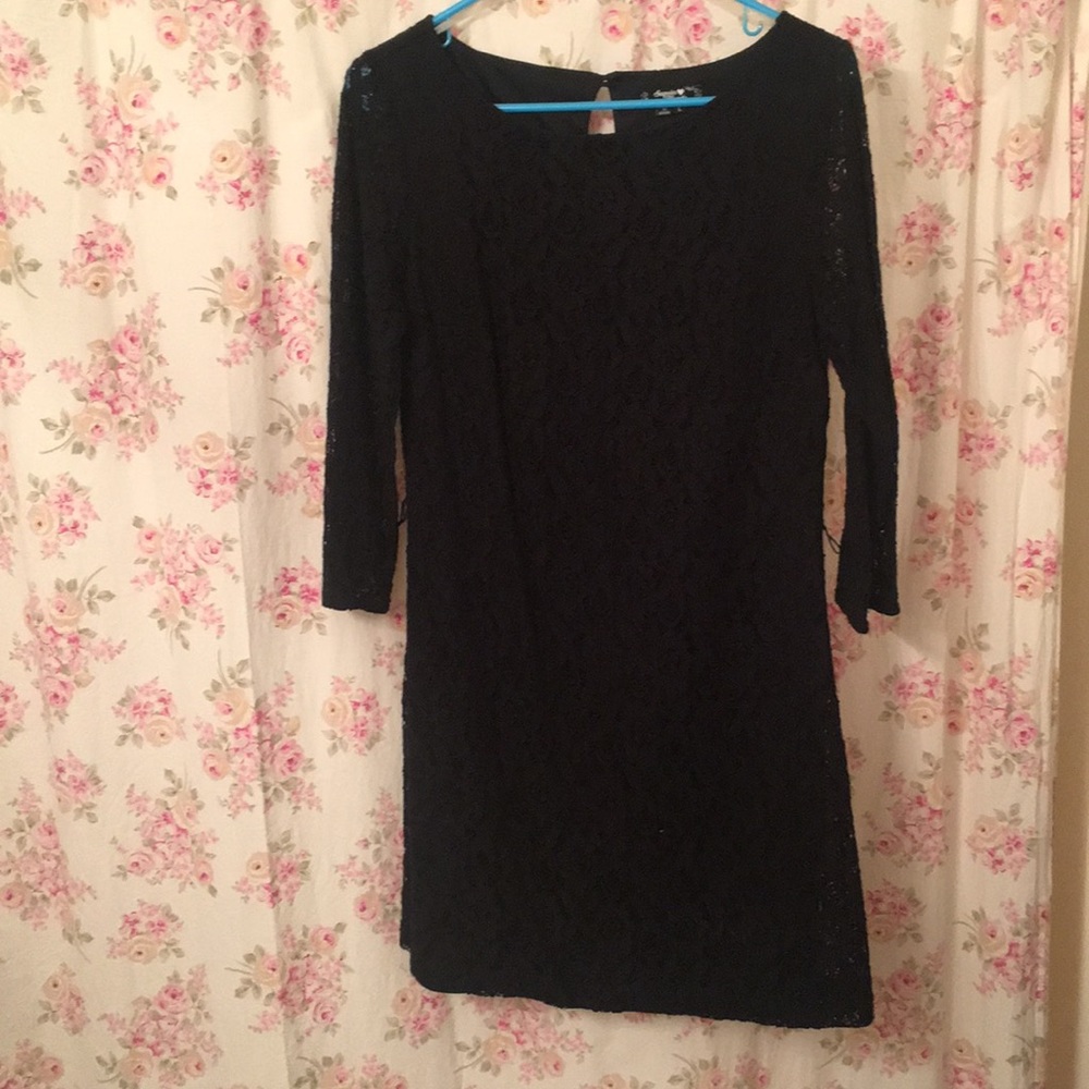 Black lace 3/4 sleeve dress